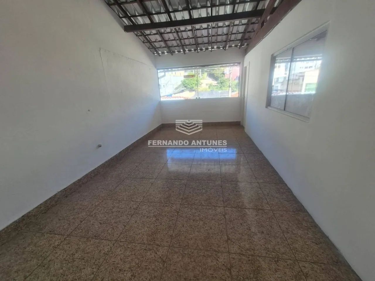 Casa com 4 Quartos para alugar, 150m² - Cachoeirinha - Foto 2