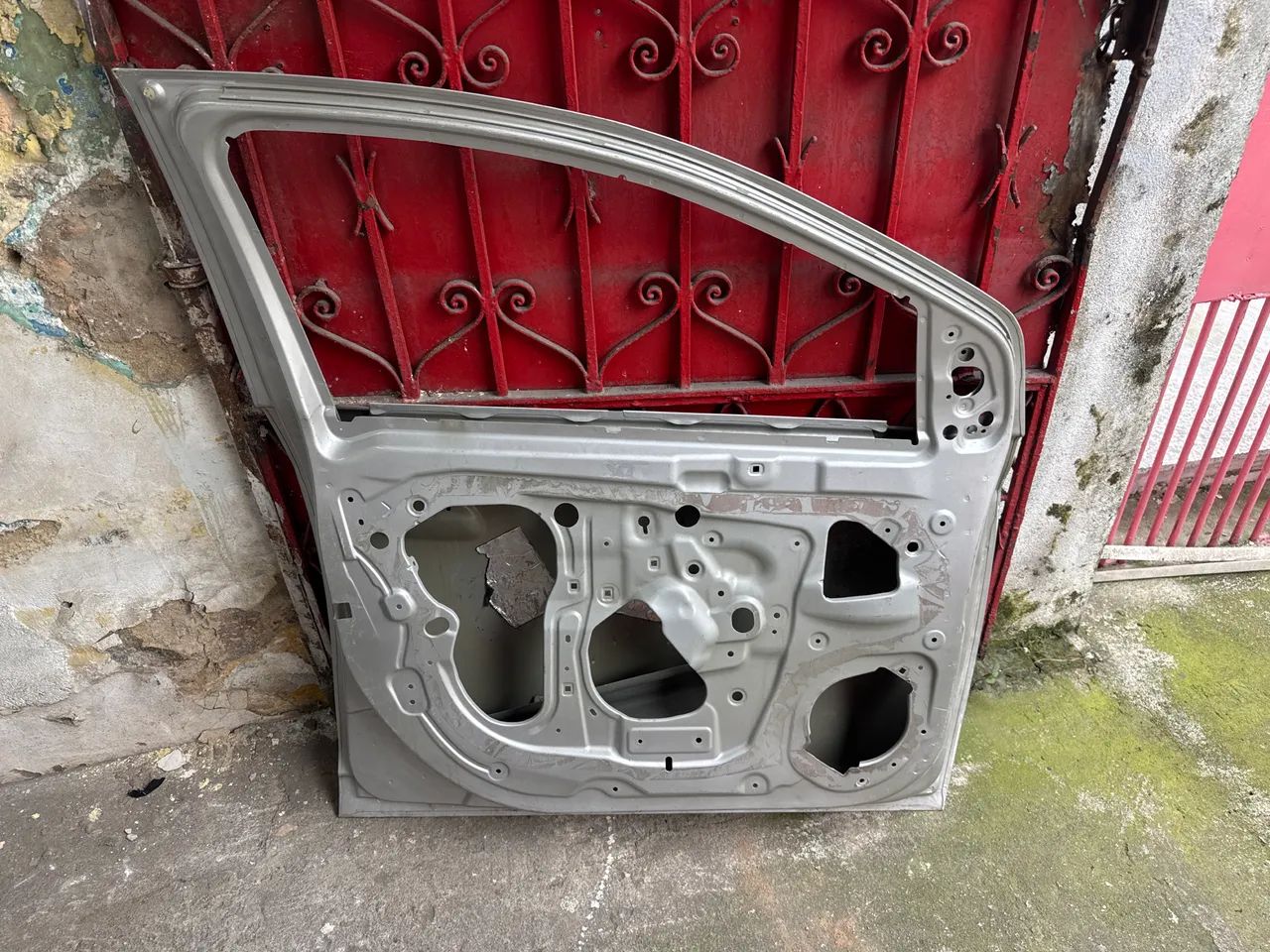 Porta dianteira L/E onix 2018 - Foto 2
