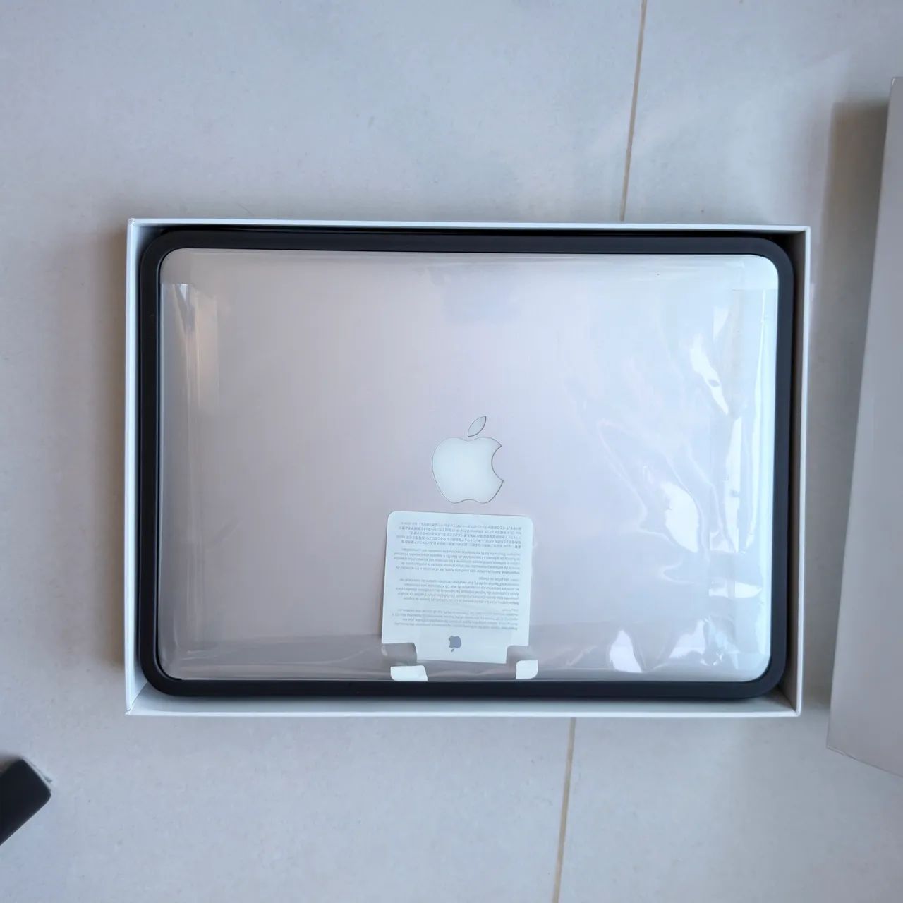 MacBook Air 2013 A1466 13? i5 4 GB SSD 256 GB com caixa