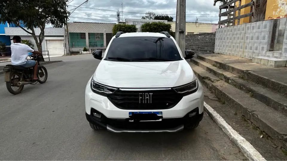 Fiat Strada Volcano automática 2025/2026