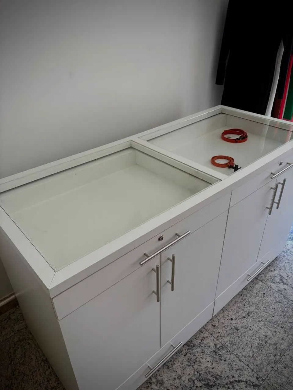 Vendo balcão de vitrine