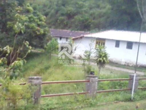 Lindo Sítio com Nascente e Natureza Deslumbrante