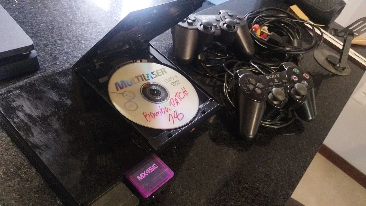 Playstation 2 Slim destravado com leitor funcionando + USB - Foto 2