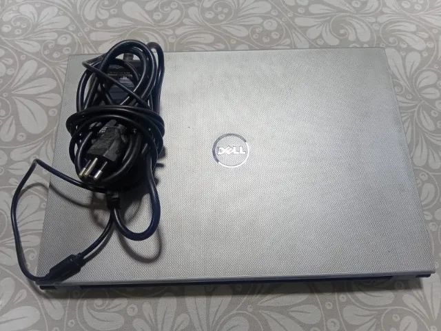 Notebook Dell Inspiron 15 i5 8gb serie 3000 17 polegadas c/ defeito na placa