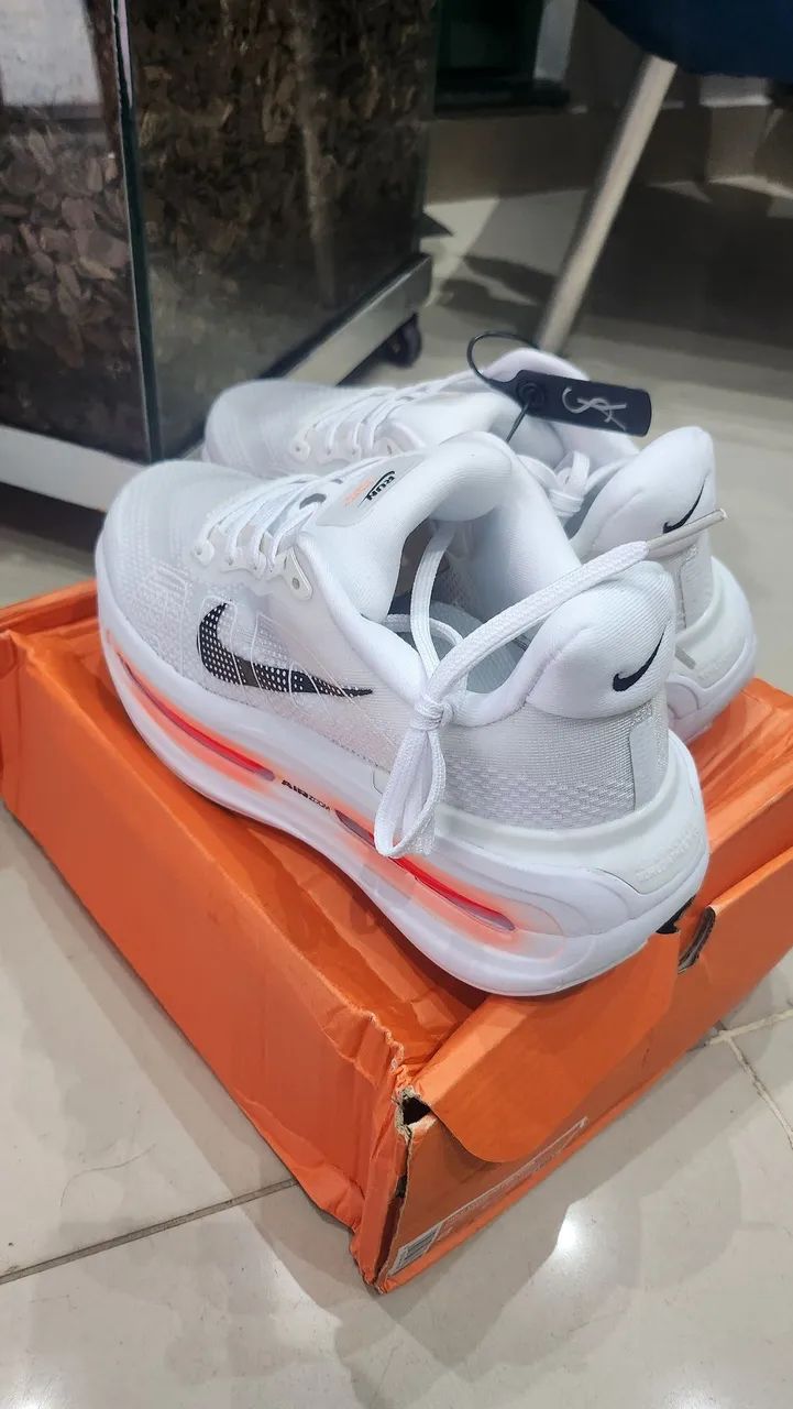 Nike Vomero Premium 