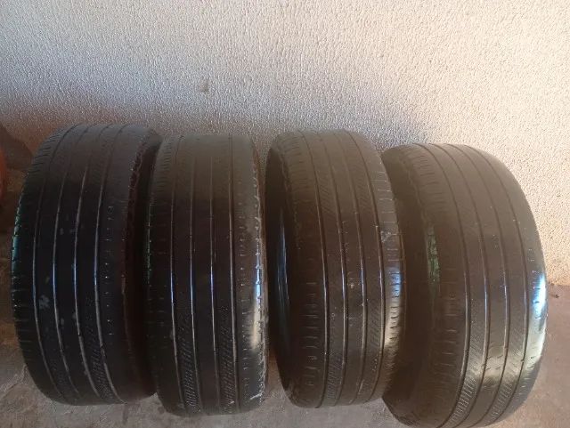 Pneu MICHELIN  R18/265/60, meia vida, em ÓTIMO ESTADO, por 400 reais cada um... - Foto 3