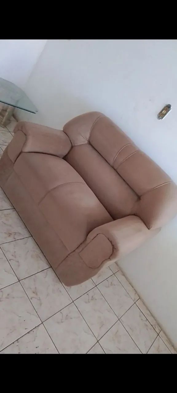 Vendo sofá 2 e 3 lugares /OBS:Valor bem acessível pelo defeito  - Foto 5