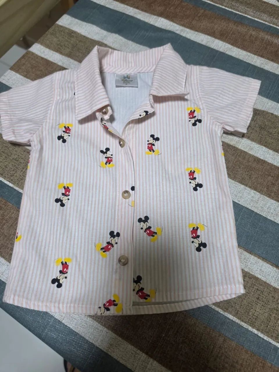 Camisa infantil da Disney<br>Tamanho P<br>Da M.Martan tamanho Queen<br>$ 270,00 reais
