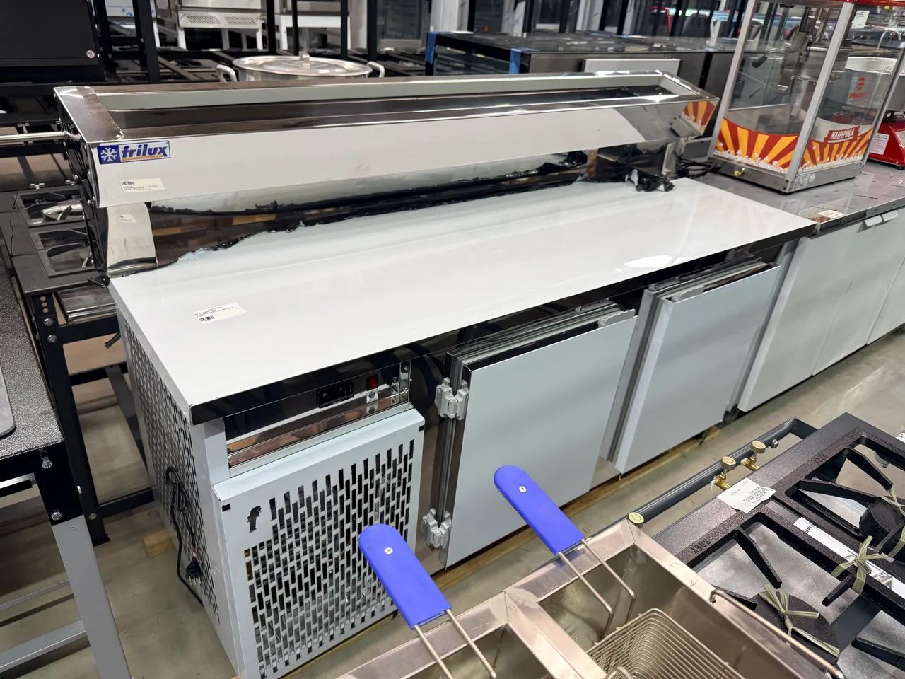RF-041 BALCÃO CONDIMENTADOR 1,9M - FRILUX