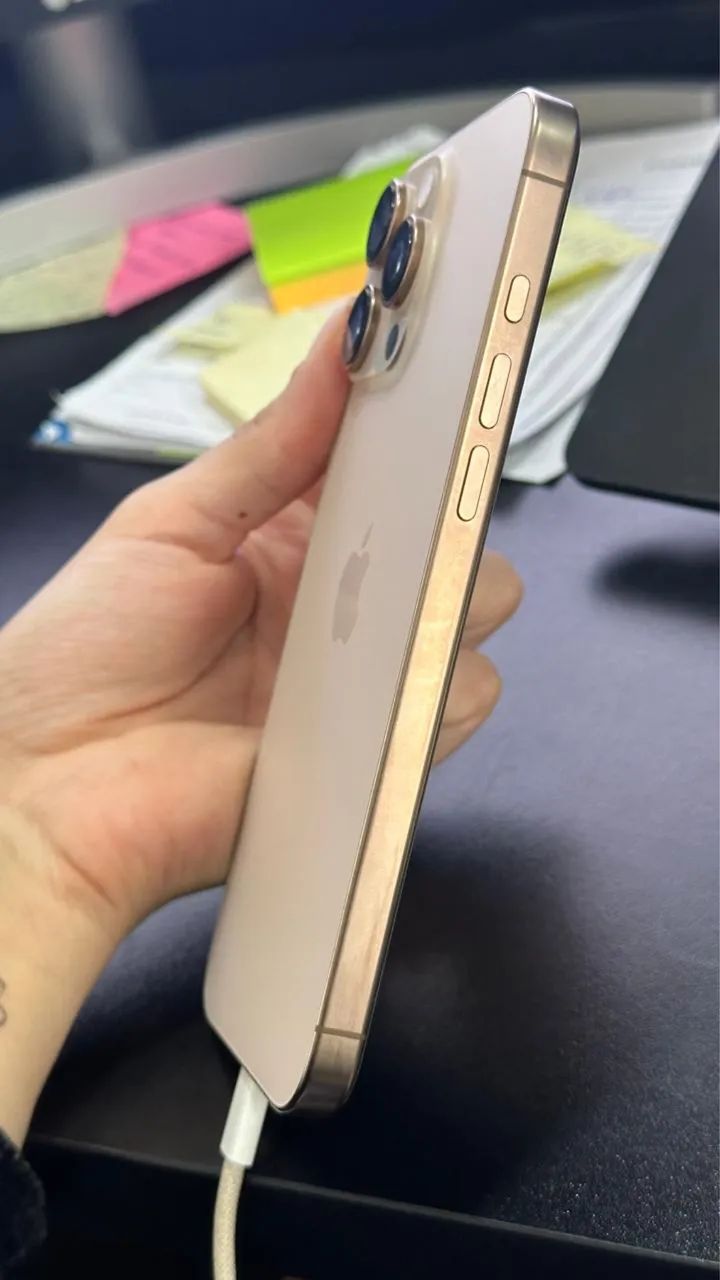 Iphone 16 PRO MAX - 256gb - Desert - Foto 3
