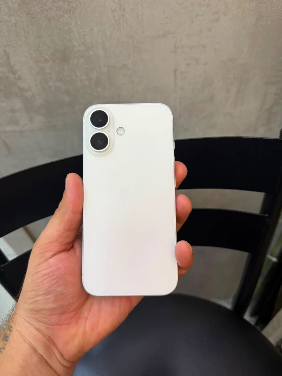 iPhone 16 128GB todo original 