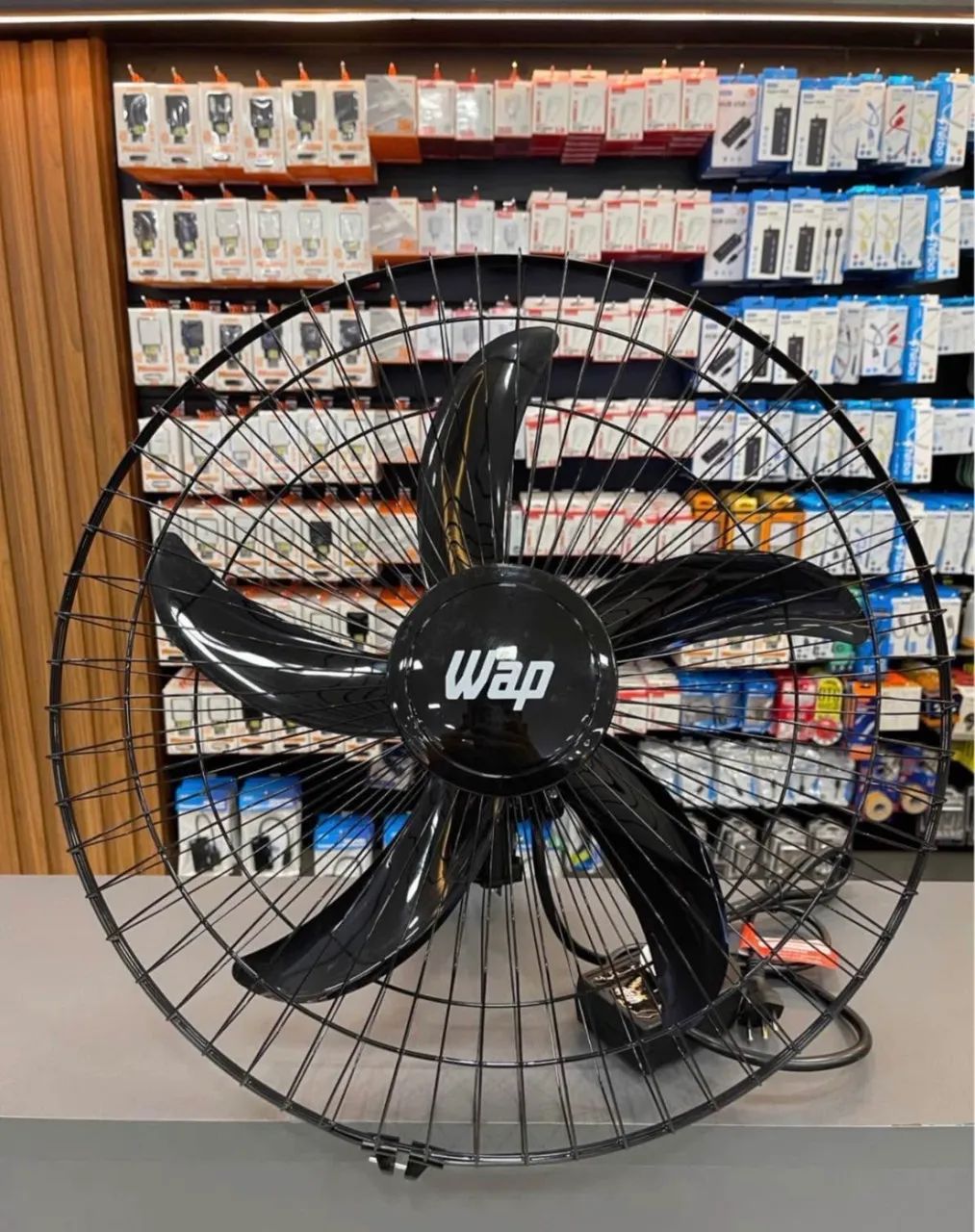 VENTILADOR WAP DE FERRO BIVOLT 127v 220V ?