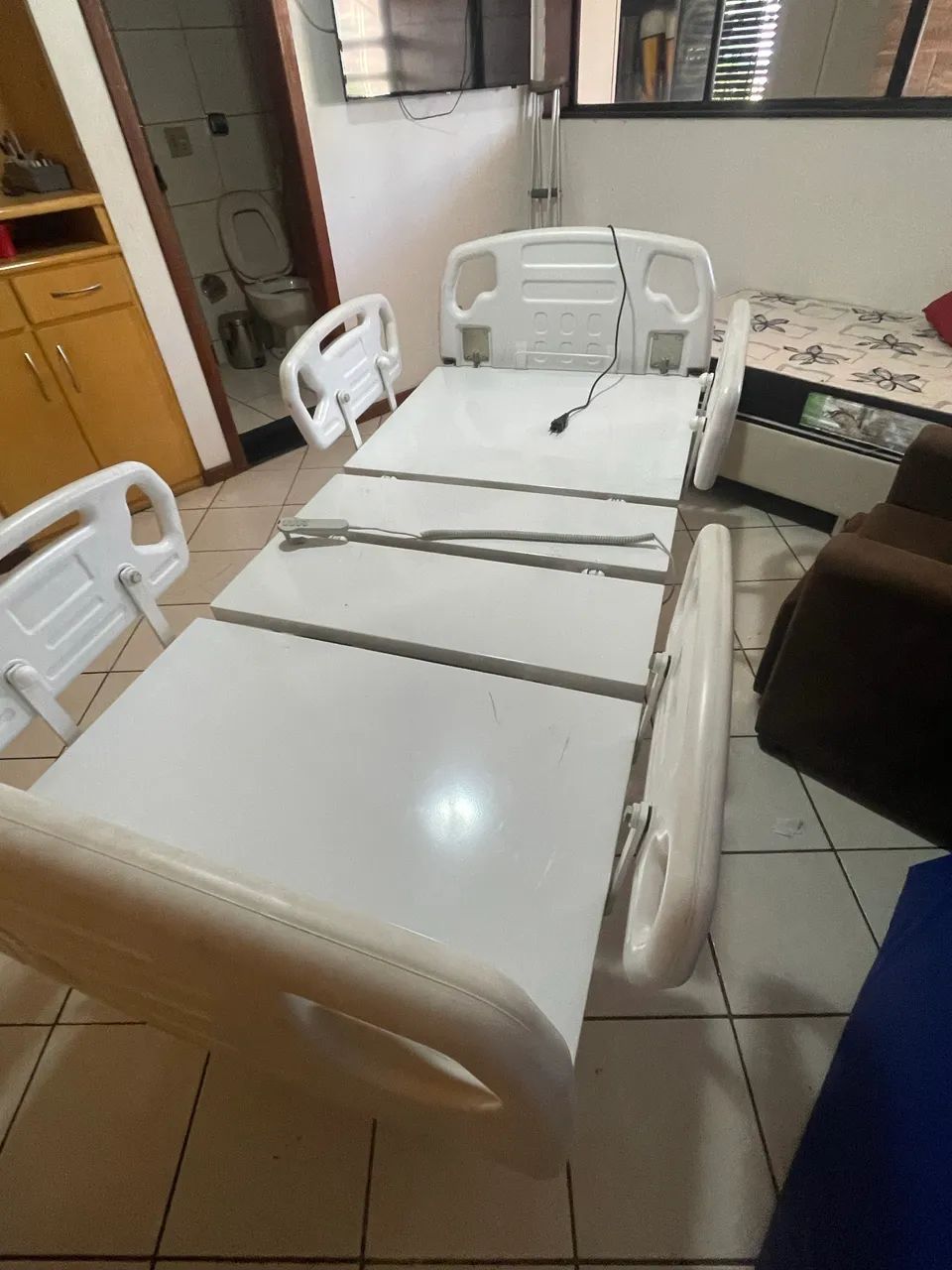 Cama hospitalar motorizada - Foto 3