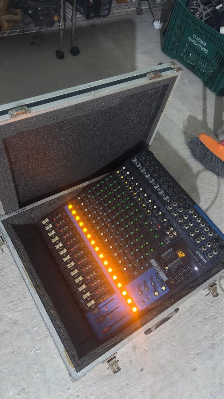 Mesa Yamaha 16 canais