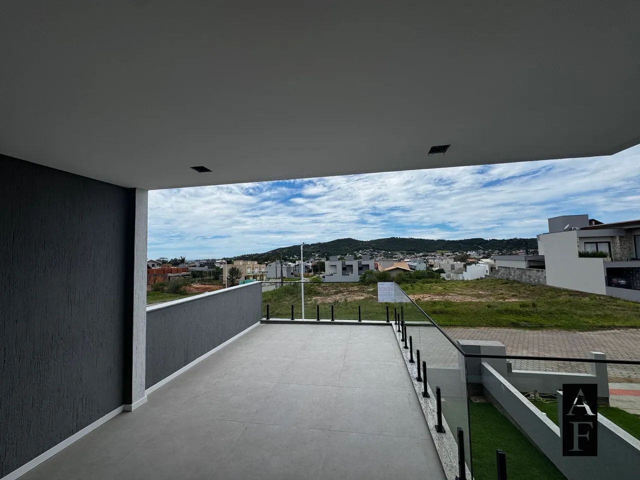 Casa com Terraço e Garagem Coberta - Foto 5