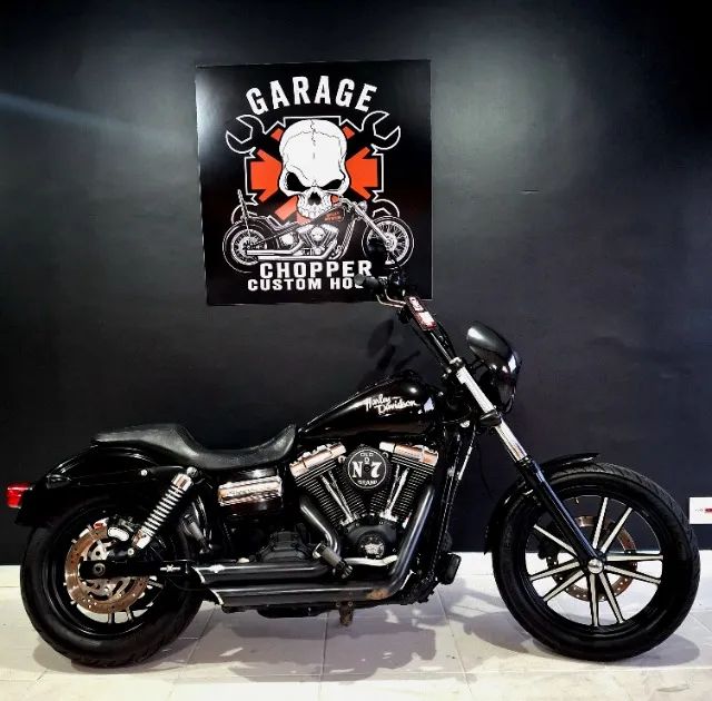 Harley Davidson Super Glide 