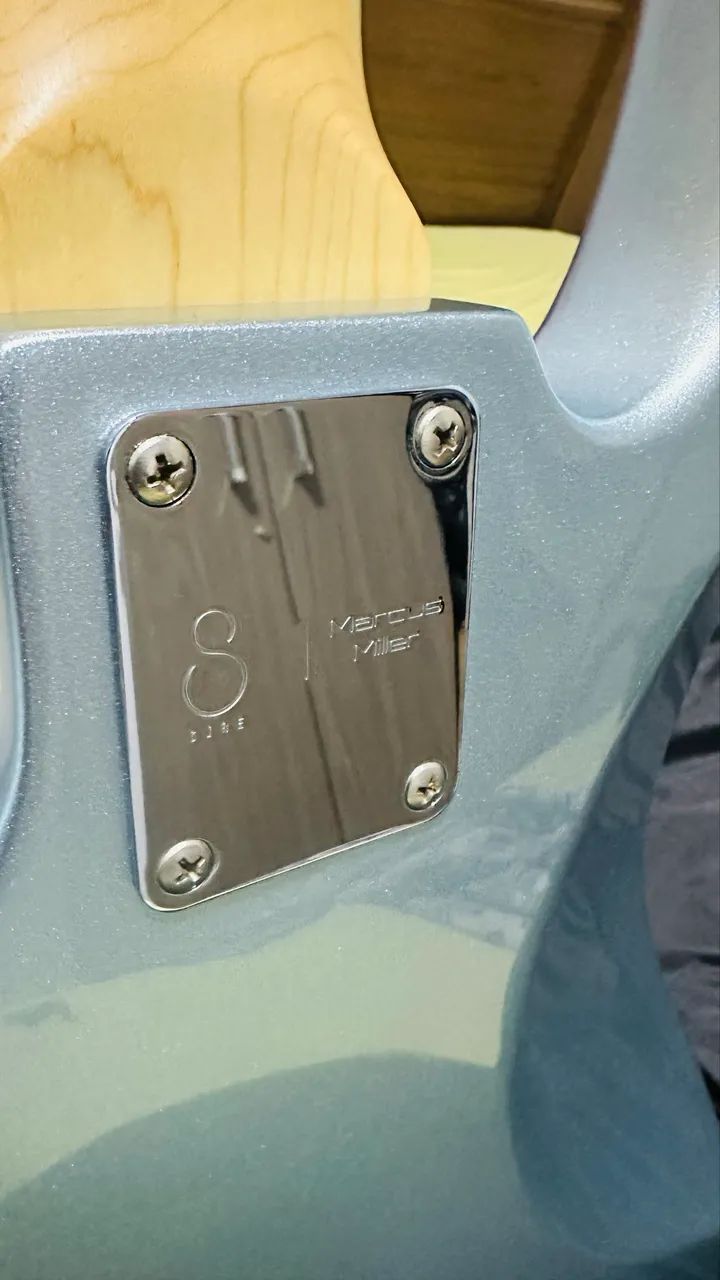 Baixo v7 Marcus miller 5 cordas  - Foto 3