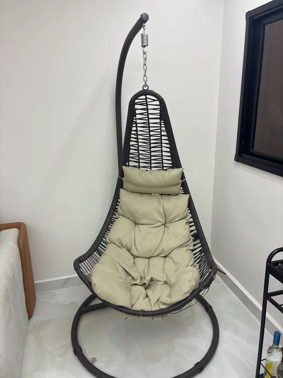 Cadeira metálica de balanço 