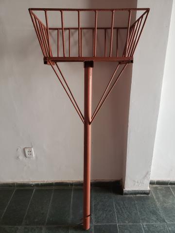 Vendo Lixeira nova de ferro