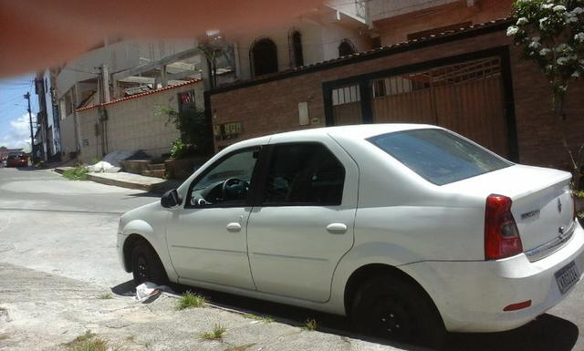 Renault Logan - Foto 2