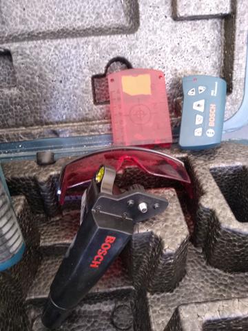 Nível a laser Rotativo Profissional BOSCH GRL250HV - Foto 5