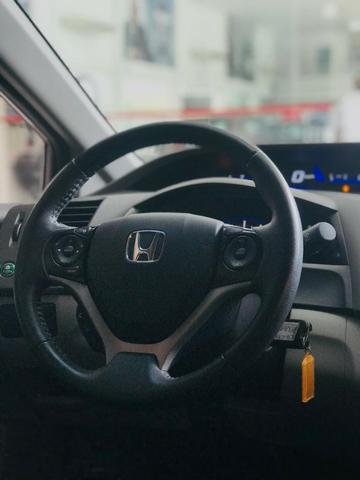 Civic lxs 1.8 Aut 2014 com bancos em Couro 60km - Foto 2