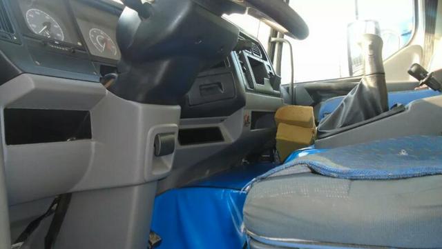 Caminhão caçamba volvo - Foto 4