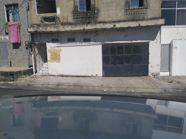 Aluga-se ponto comercial