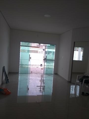 Casa linda na Cidade Nova a 1 min do Lato Sensu. 3 QTS, 2 vagas, novinha - Foto 4