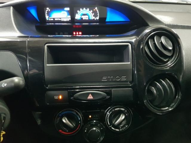 TOYOTA ETIOS 1.3 X 16V FLEX 4P MANUAL. - Foto 7