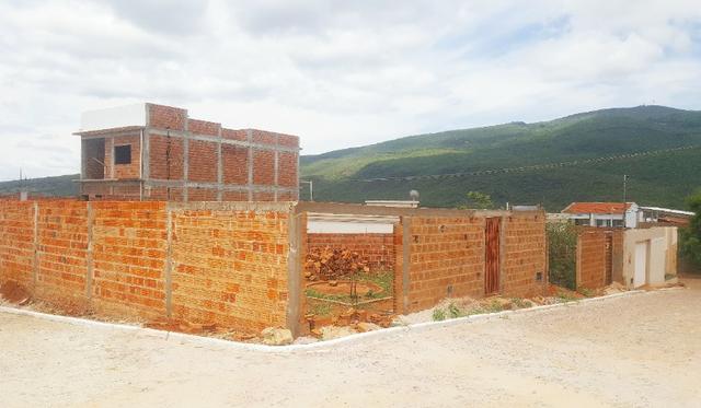 Lote nos Olhos D'água, estrutura da casa pronta - Foto 2