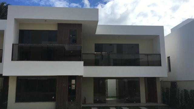 Quinta do Bosque Residências Casa de 4 suites em Buraquinho R$ 635.000,00