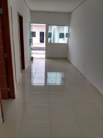 CD fechado no Parque 10 pertinho da academia live das torres. casas, 2 e 3 QTS, 2 vagas - Foto 2