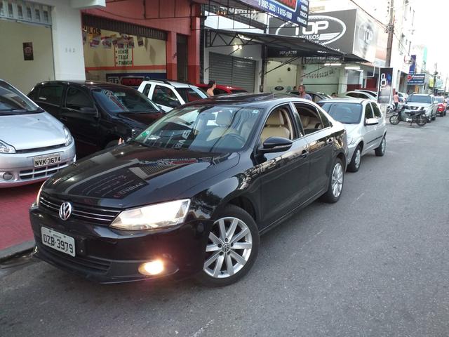 Jetta 2.0 2014 confortline o mais Novo de Sergipe com bancos caramelos
