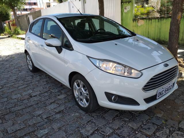 New Fiesta lindo Troco e Financio