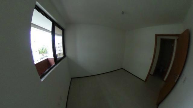 Apartamento pertinho do mar e a poucos minutos do shopping - Foto 8
