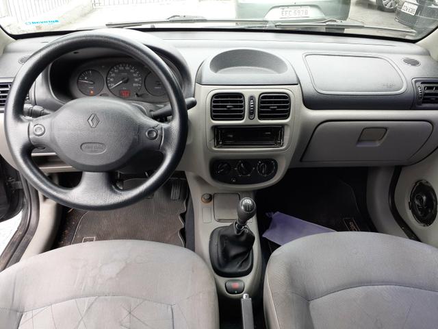 Clio sedan Rl 1.0 4p 2004 - Foto 5