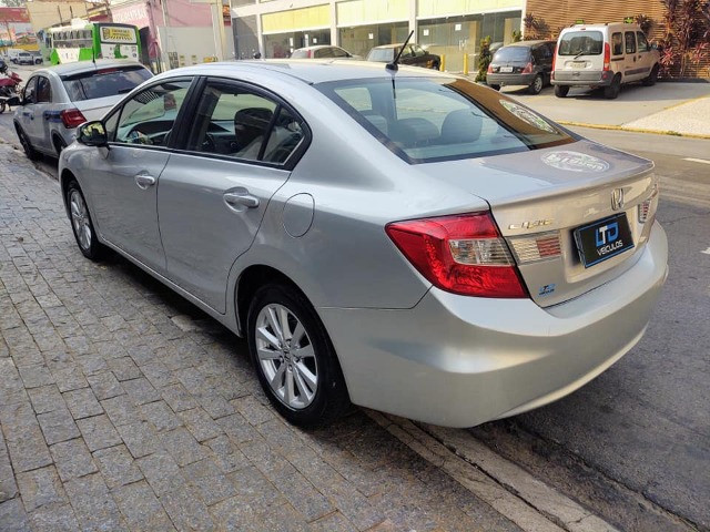 Honda Civic 1.8 Lxs 16v Flex Manual - Foto 9