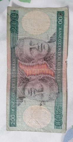 Cédula antiga de 200 cruzeiros Princesa Isabel