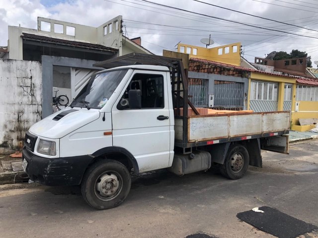 VENDE SE CAMINHÃO IVECO