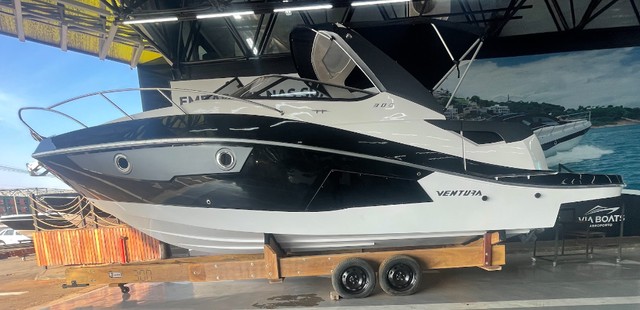 Lancha Ventura V300 Day Cruiser 2025  |  Zero