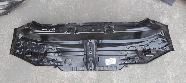 Painel Traseiro Toyota Yaris
