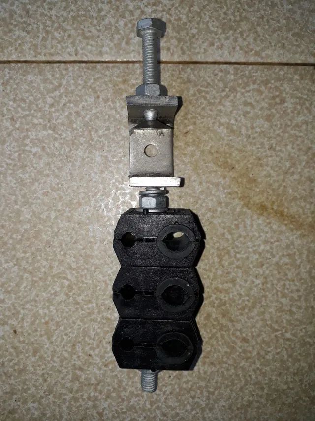 Suportes de Passagem, Organizadores e Ancoragem, para Cabos e Fios elétricos. - Foto 5