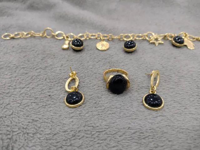 Conjunto de 3 peças anel, brincos e pulseira - Foto 2