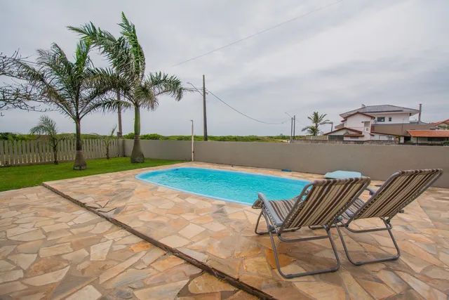 Alugo sobrado beira mar com piscina - Foto 3