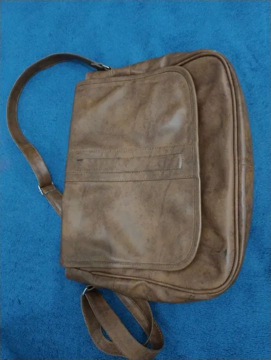 Vendo bolsa de couro legítimo