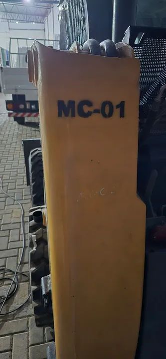 Minicarregadeira CASE SR175 2017 com ar condicionado  - Foto 4