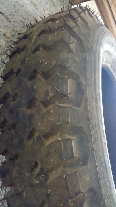 Pneu 6,50x16 trator agrícola carreta caminhonete 