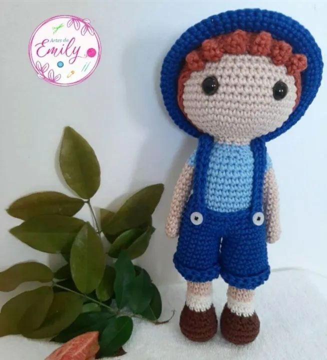 Boneco Thomas de crochê Amigurumi 