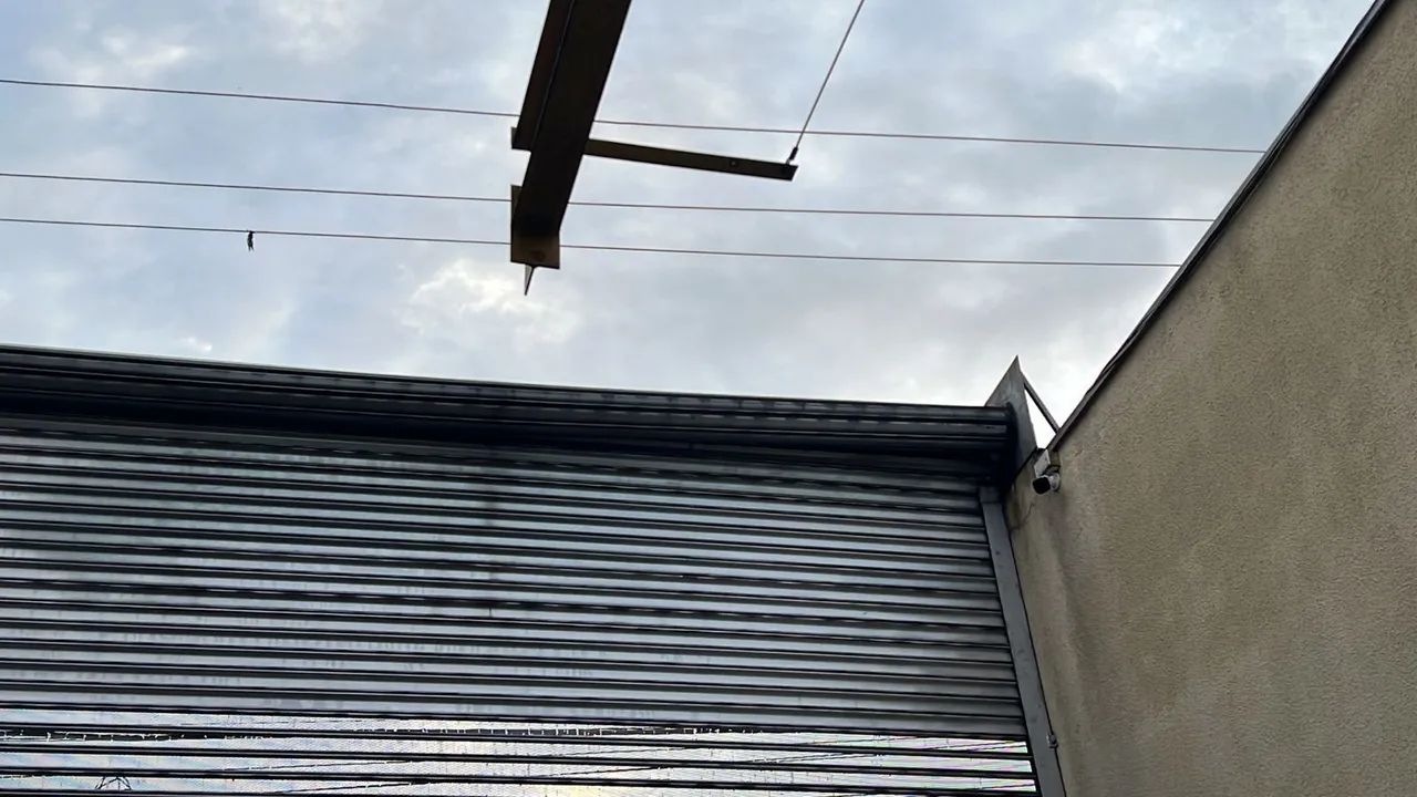 Portão de aço automático - Fabricação e manutenção.